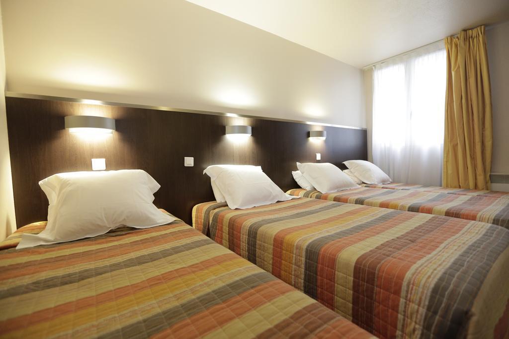 Hotel Au Petit Caporal Maisons-Alfort Kültér fotó