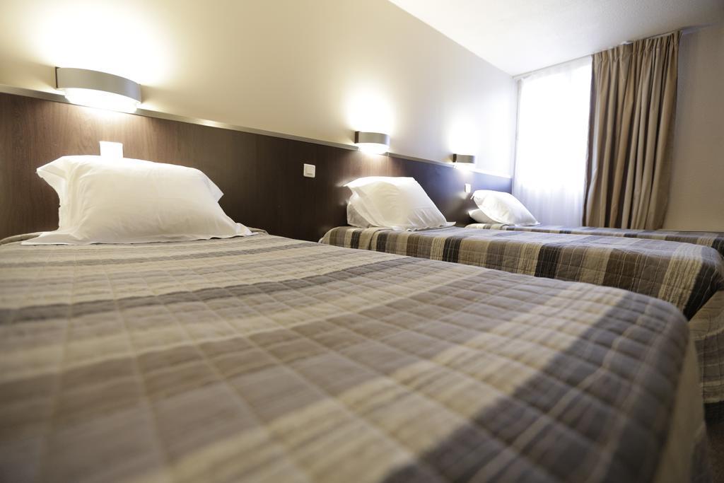 Hotel Au Petit Caporal Maisons-Alfort Kültér fotó