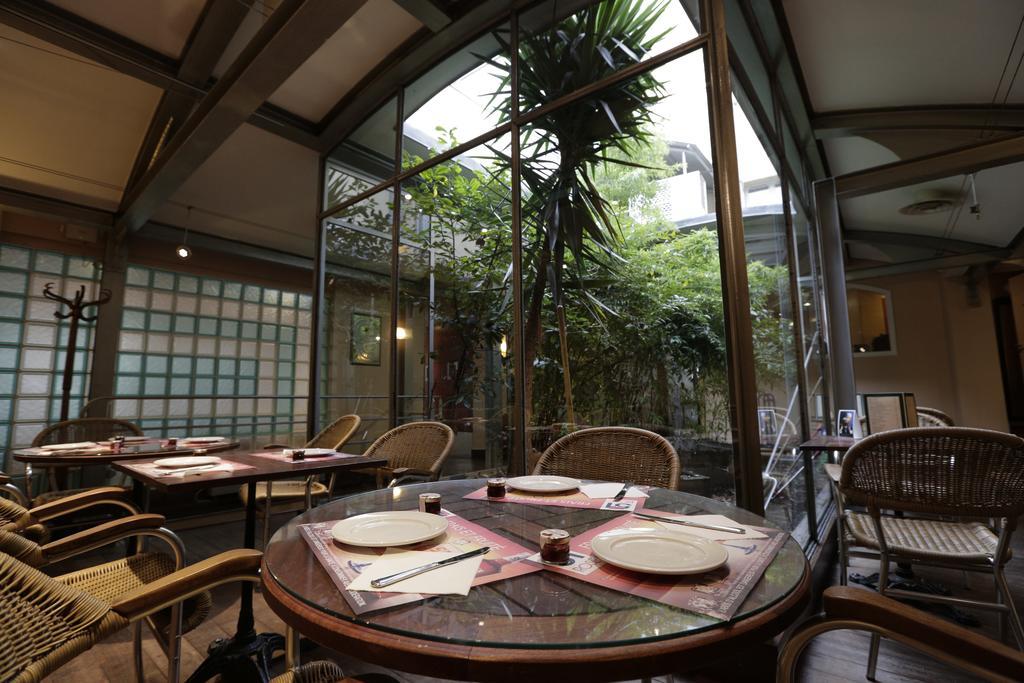 Hotel Au Petit Caporal Maisons-Alfort Kültér fotó